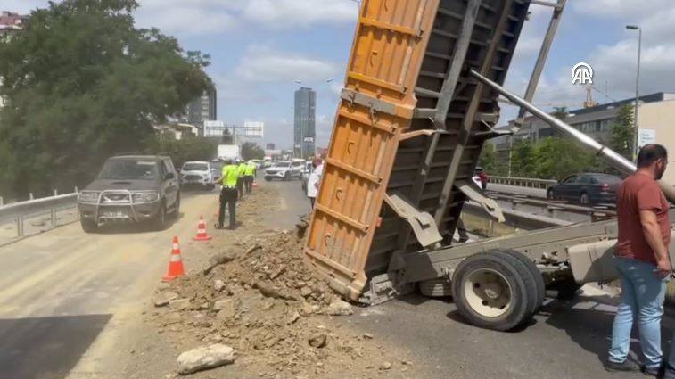 Damperli kamyon böyle şaha kalktı! Görenler şaştı kaldı - Resim: 9
